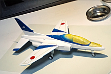 ハセガワ：1:72スケール 飛行機D11　川崎 T-4“ブルーインパルス